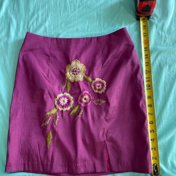 Pink Glitter Suit with Embroidered Skirt - Picture 13 of 16